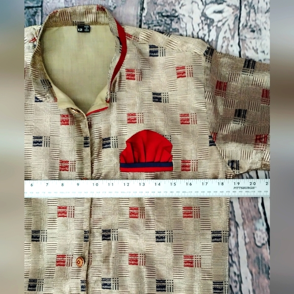 Beautiful Gold Sherwani. - Picture 10 of 11